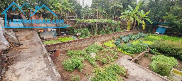 Tài chính nhỏ 2,3 tỷ. Thôn Đoài, Việt Hùng, cách thị trấn 1km. 44m2. - 1