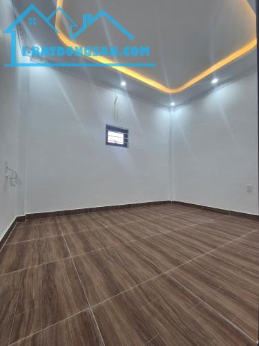 Bán nhà 3 tầng tai Cam Lộ Hùng  Vương , Hồng Bàng Giá 2ty25 - 2