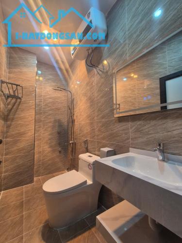 Bán nhà 3 tầng tai Cam Lộ Hùng  Vương , Hồng Bàng Giá 2ty25 - 4