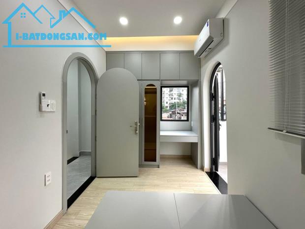GIÁ CHỈ 4,98 TỶ - NHÀ ĐẸP FULL NỘI THẤT - KHU PHAN XÍCH LONG - 2