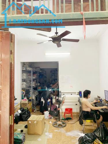 Cho thuê nhà ngõ 1151 Giải Phóng, 3 tầng, 4 ngủ, ô tô cont đỗ cửa - 3