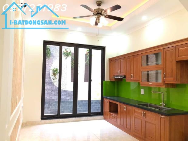 Cắt lỗ nhà dân xây canh Nhổn, ô tô 7 chỗ đỗ cửa 5 ngủ, giá 4.7 tỷ - 3