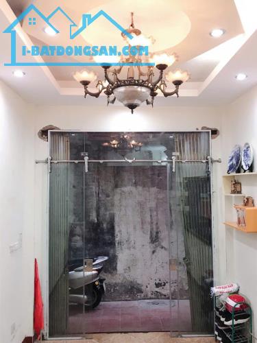 Cho thuê nhà ngõ 663 Trương Định, 3.5 tầng, 2 ngủ, 7 Triệu - 2