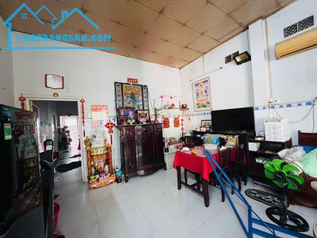 Bán nhà mặt tiền quận 8 giá siêu rẻ - 3