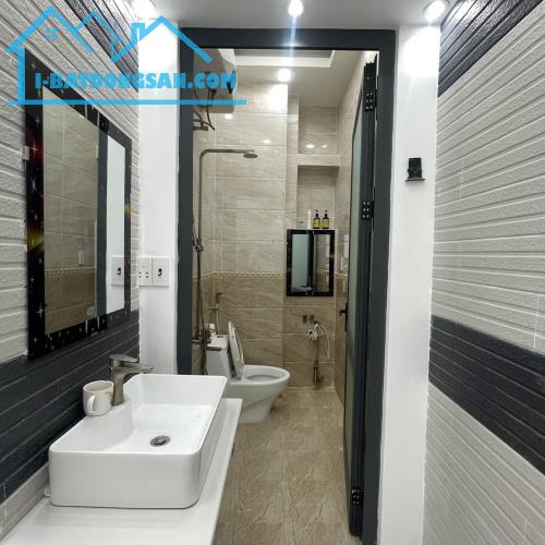 Chỉ 4.39 tỷ giao chìa khóa nhà 4 tầng đẹp 4x17m, Trần Văn Mười. - 2