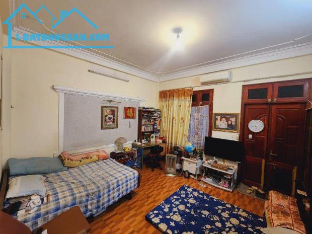 Phân lô Chùa Láng,sát phố, 2 thoáng,Ô tô, KD đỉnh,51m 4 tầng 4.6m mặt,Giá 15 tỷ 0796193699 - 3