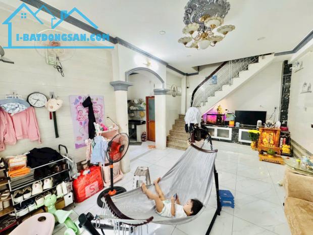 Bán nhà 1 sẹc Lý Thường Kiệt 30m2 hẻm 2,5m – Giá 4,15 Tỷ tl. - 1