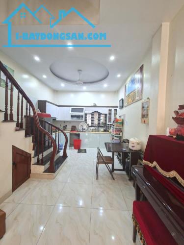 Bán nhà Quang Tiến 60m 4 tầng 11.X tỷ ô tô 7 chỗ  kinh doanh - 2
