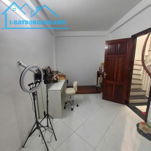 Cho thuê nhà riêng Trần Phú, Hà Đông - 33m2 - 5 Tầng - Full ĐCB - 11 triệu/tháng - 2
