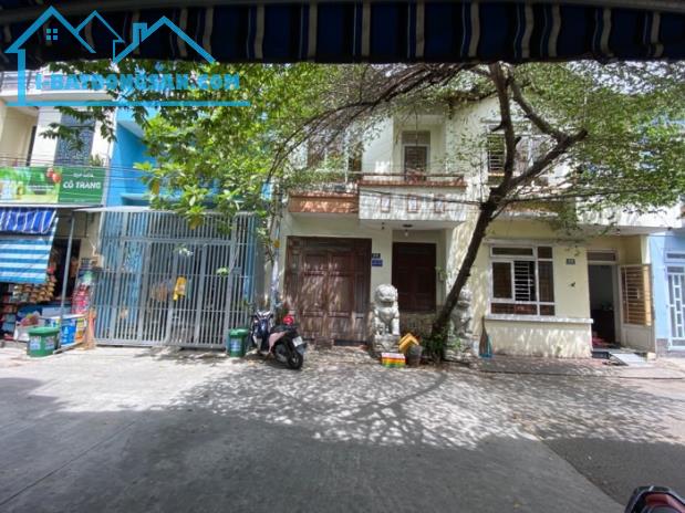 Giảm chào 300tr - Giá mới 5 tỷ, - ĐƯỜNG 8M XE HƠI TRÁNH THÔNG - KO LỘ GIỚI - NẰM CẠNH AOE