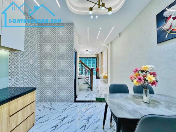 Cần tiền bán gấp căn nhà đường Nguyễn Tư Nghiêm, P. Bình Trưng Tây, Quận 2. Giá chỉ 2tỷ990 - 3