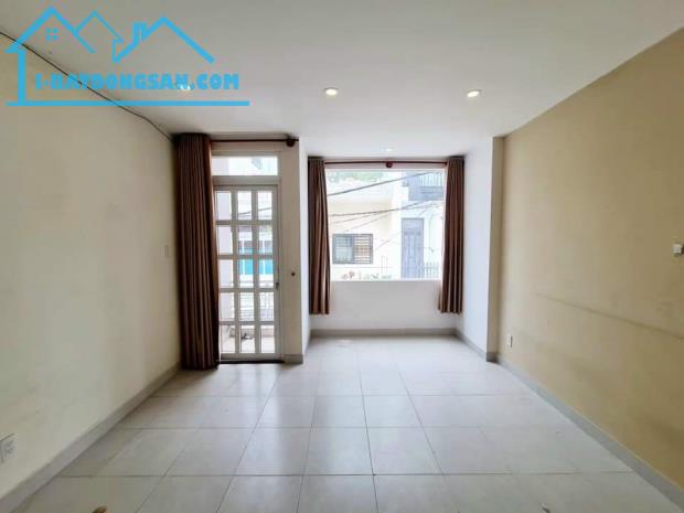 CHỦ GỬI CẦN BÁN GẤP NHÀ HẺM ÔTÔ 55m²-2tỷ150(TL) Đ. Bùi Minh Trực, P.5, Quận 8 sổ sẵn  - Nh - 2