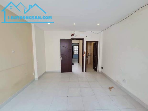 CHỦ GỬI CẦN BÁN GẤP NHÀ HẺM ÔTÔ 55m²-2tỷ150(TL) Đ. Bùi Minh Trực, P.5, Quận 8 sổ sẵn  - Nh - 3