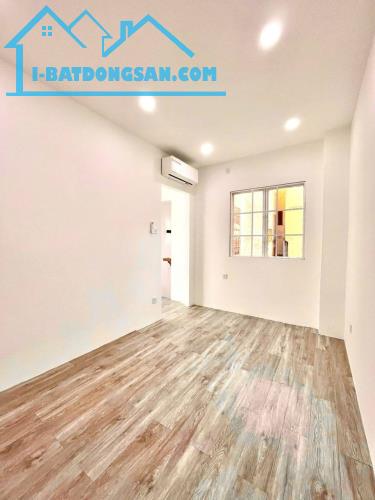 Cần bán gấp nhà quận 7 do ngộp tiền lãi - 2