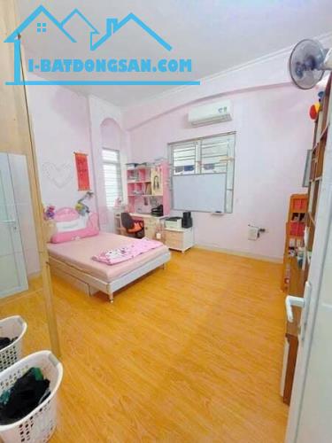 CHÍNH CHỦ BÁN NHÀ CẦU GIẤY – 40M² – 4 TẦNG – FULL TIỆN ÍCH – NGÕ NÔNG – THÔNG – SỔ VUÔNG Đ - 3