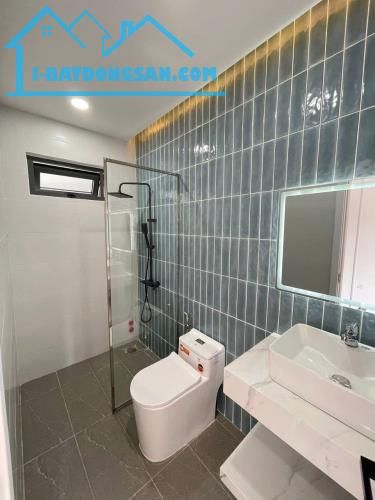 Nhà 3 tầng phong cách Tân Cổ Điển Khu TĐC Đất Lành.
 Dt 58m2 ngang 4m. Dt sàn: 151,1m2 - 2
