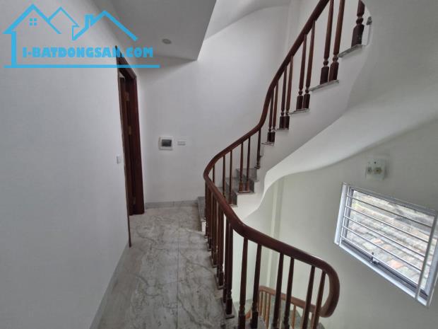 BAN NHÀ đường An Thắng - NGÕ THÔNG - NHÀ MỚI 32m2 - 4 tỷ - 2
