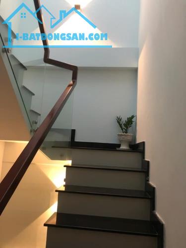 XE HƠI ngủ nhà - GẦN VẠN PHÚC CITY - 100M2 X3 TẦNG - KHÔNG QUY HOẠCH - NHỈNH 7 TỶ - 1