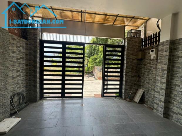 SIÊU PHẨM NHÀ ĐẸP - HẺM XE TẢI TRÁNH - NGANG KHỦNG 5M - KẾ TRƯỜNG CAO ĐẲNG ĐIỆN LỰC