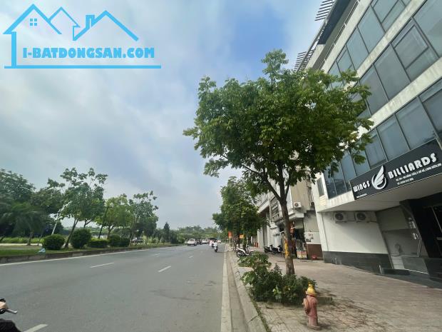 CỰC HIẾM : HOA KHÔI HỒNG TIẾN , 45m2, 7 TẦNG THANG MÁY, VIEW HỒ SÂN BAY, FULL NỘI THẤT CAO