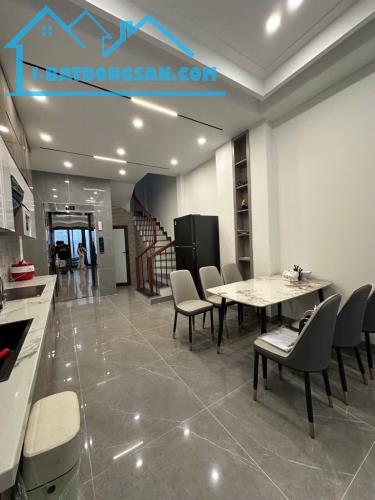 CỰC HIẾM : HOA KHÔI HỒNG TIẾN , 45m2, 7 TẦNG THANG MÁY, VIEW HỒ SÂN BAY, FULL NỘI THẤT CAO - 4