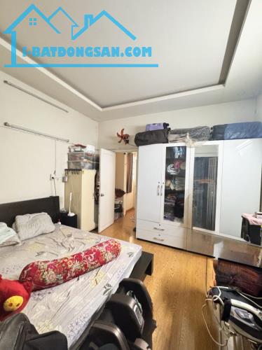 HOÀNG HOA THÁM P7 BÌNH THẠNH - HẺM RỘNG - NHÀ 2 TẦNG Ở NGAY - GIÁ 5.3 TỶ. - 3