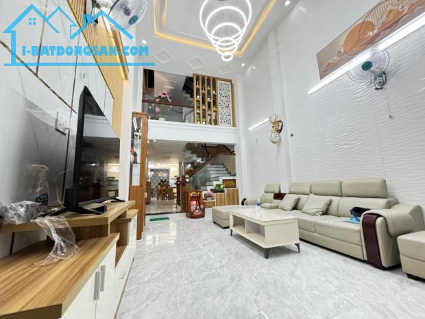 BÁN NHÀ 5 TẦNG HẺM NGUYỄN DUY CUNG, PHƯỜNG 12 , GÒ VẤP , DT90M , GIÁ 11 TỶ