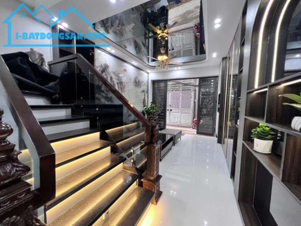 Bán nhà full nội thất, ô tô đỗ cửa Lê Trọng Tấn, Thanh Xuân, 44m2, 4T chỉ 13.5 tỷ
