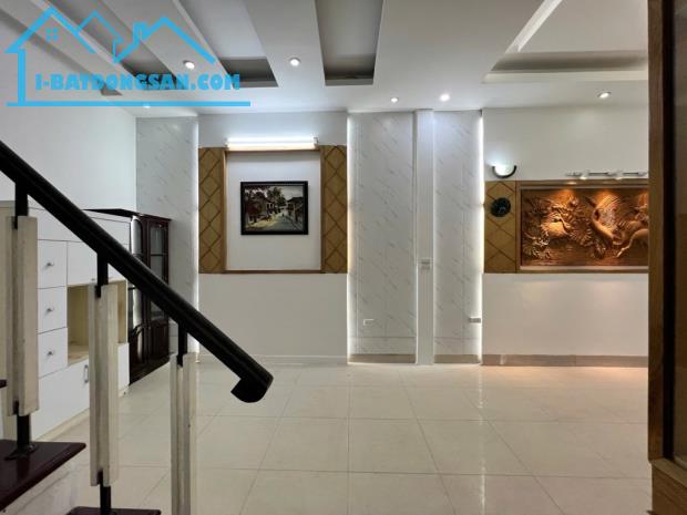 Bán nhà Tô Vĩnh Diện ngõ ô tô dân xây lô góc 3 thoáng  gần phố  63m giá 13.5 tỷ . - 2