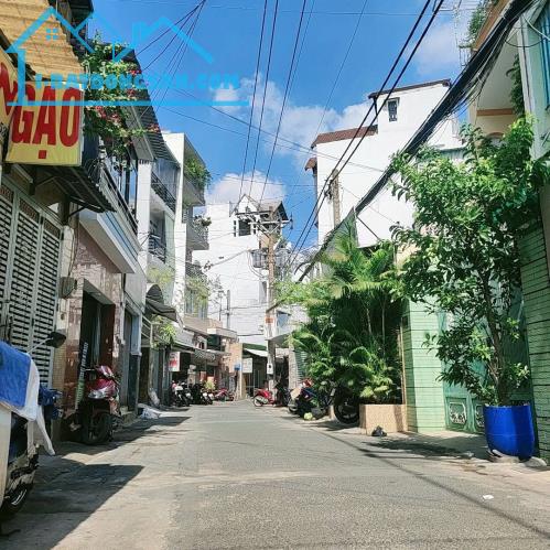 Bán nhà Hẻm nhựa 6m Phạm Văn Hai, gần chợ Phạm Văn Hai, 9x13m, 2 Tầng cũ, 14.9 tỷ.