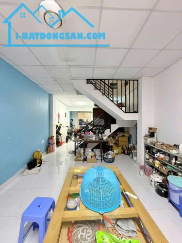 Nhà rộng hẻm 1 trục, gần Cầu Vượt Hoàng Hoa Thám, 6.15 tỷ