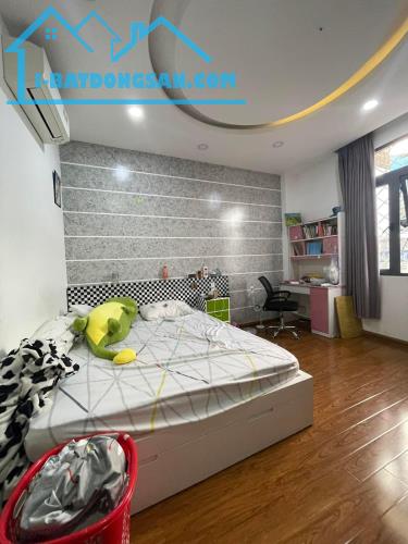 Chính Chủ - Đã Hoàn Công - DT 75M2 Dài 19M , 4 Tầng Đúc Với 4PN,4WC( Nở Hậu ) Hoàng Hoa Th - 2