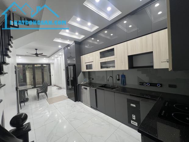 Nhà Ngọc Lâm, về ở ngay, full nội thất, giá siêu đẹp, nhỉnh 7 tỷ - 1
