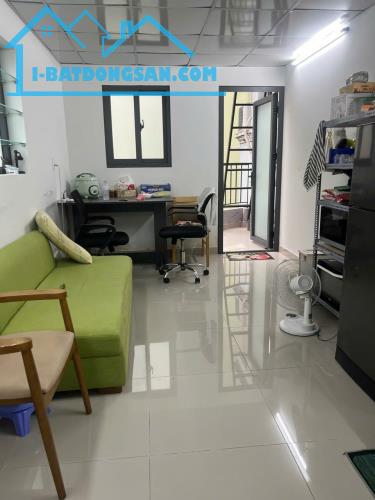Bán nhà quận 10, đường Tô Hiến Thành, 49m2, 4 tầng, hẻm 4m, sát mặt tiền 8.5 tỷ - 1