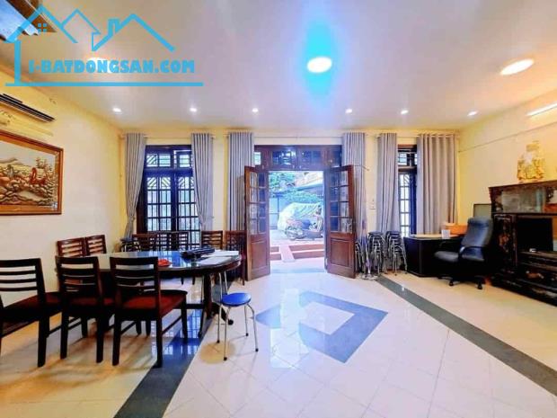 Bán nhà Văn Cao, Ba Đình 90m2, mặt tiền 6m vỉa hè ô tô 2 thoáng .5 tỷ gần Hồ Tây - 2