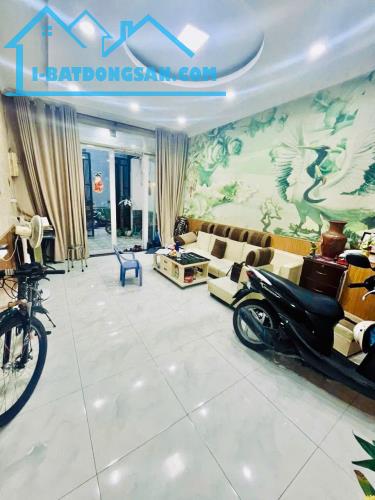 Bình Thạnh Chỉ 9.5 tỷ sở hữu nhà Hẻm Xe Hơi 82m², 3 Tầng – Khu dân trí cao, SHR Vuông A4. - 3