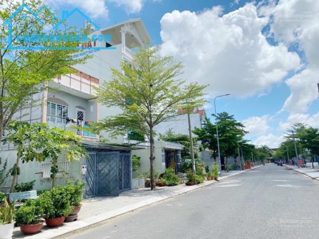 Bán nền 105m2 - Sổ hồng riêng công chứng sang tên trong ngày - Full thổ cư - 3