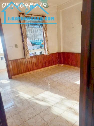 Bán căn hộ tập thể ngõ Thịnh Hào 120m 3 ngủ Ở sướng giá mềm - 1
