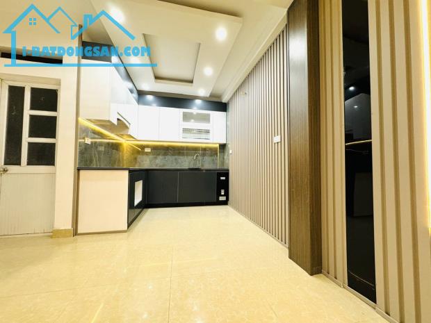 Bán gấp nhà  chợ hàng, Dư Hàng Kênh, Lê Chân, HP. 2,79 tỷ, 40m2, 4 tầng. - 2