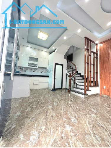 Bán nhà Khúc Thừa Dụ, Vĩnh Niệm, Lê Chân, Hải Phòng. 4 tầng, 40m2, 3,65 tỷ. Ngang 6,7m, t2 - 5