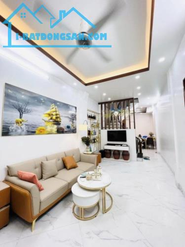 ❤️❤️ SIÊU PHẨM NHÀ TƯ ĐÌNH- NGÕ NÔNG- Ô TÔ ĐỖ CỬA- FULL NỘI THẤT- 32m2- 4 Tầng- HƠN 5 Tỷ.