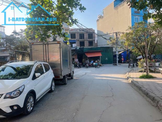 BÁN NHÀ ĐẸP – ĐẠI MỖ - Ô TÔ ĐỖ CỔNG  – 30M2 –GIÁ 5.9 TỶ - 1