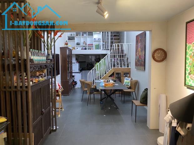 BÁN NHÀ -PHỐ HỒ ĐẮC DI- ĐỐNG ĐA-GẦN HỒ-52M2- Ô TÔ VÀO CỬA-GIÁ CHỈ 15 TỶ