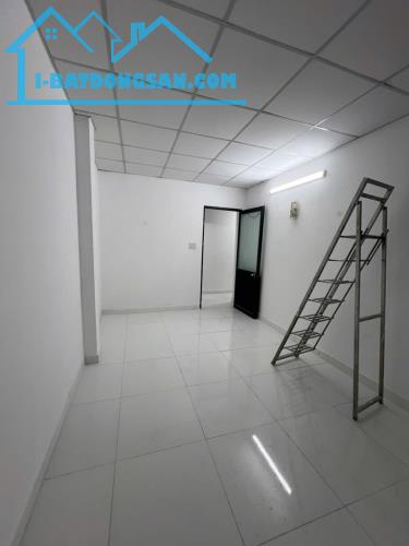 Nhà đẹp rẻ lô góc Tỉnh lộ 10, 2 Tầng , 45m2 , chỉ hơn 3 tỷ. - 4