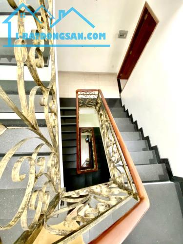 Mặt tiền đừơng số 1 KDC Cityland P.7 GV - 5 tầng 90 m2 - Sổ đẹp hoàn công đủ - 5