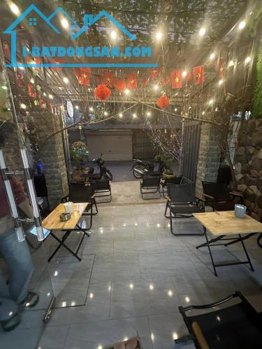 Cho thuê mặt bằng kinh doanh Nguyễn Chánh, 45m2, vỉa hè rộng làm spa, cafe, salon tóc