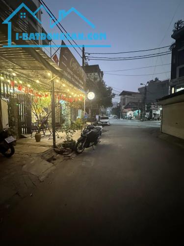 Cho thuê mặt bằng kinh doanh Nguyễn Chánh, 45m2, vỉa hè rộng làm spa, cafe, salon tóc - 2