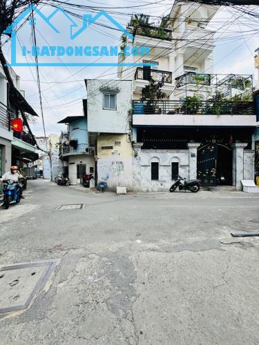 Chia gia tài, bán gấp nhà mới 4 tầng, hẻm ô tô, khu sầm uất, Đông Hồ-Tân Bình, chỉ 6.x tỷ. - 1