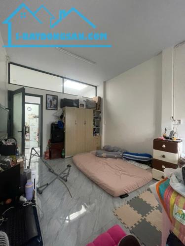 Cần Bán Nhà 🏘️ Kênh Tân Hoá - Tân Phú ♦️ 37m2 chỉ 4tỷ♦️ 30m ra mặt tiền đường , hẻm sạch - 1