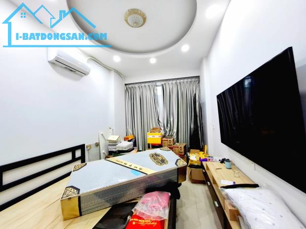 Chia gia tài, bán gấp nhà mới 4 tầng, hẻm ô tô, khu sầm uất, Đông Hồ-Tân Bình, chỉ 6.x tỷ. - 2